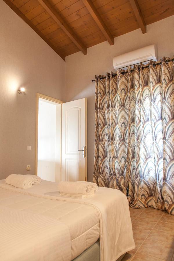 Villa Skyfall Kalamitsi  Exterior photo