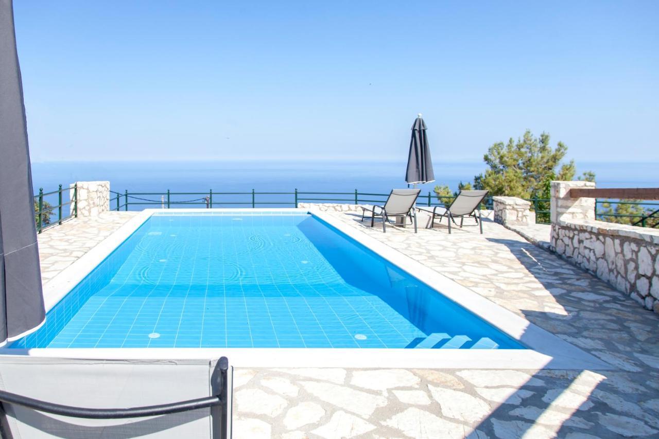 Villa Skyfall Kalamitsi  Exterior photo